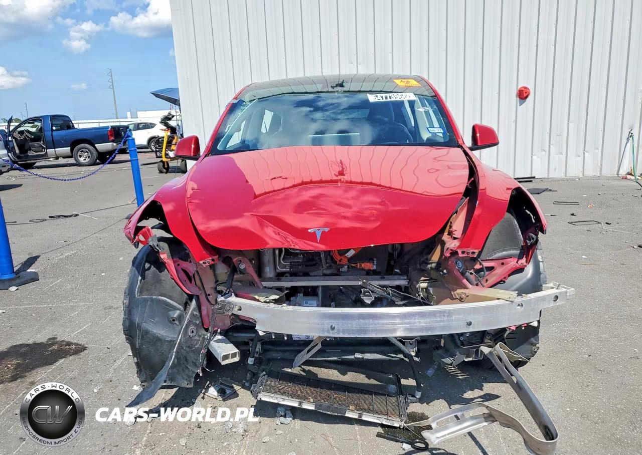 2022 Tesla Model Y VIN:7SAYGDEE0NF480871 - 5