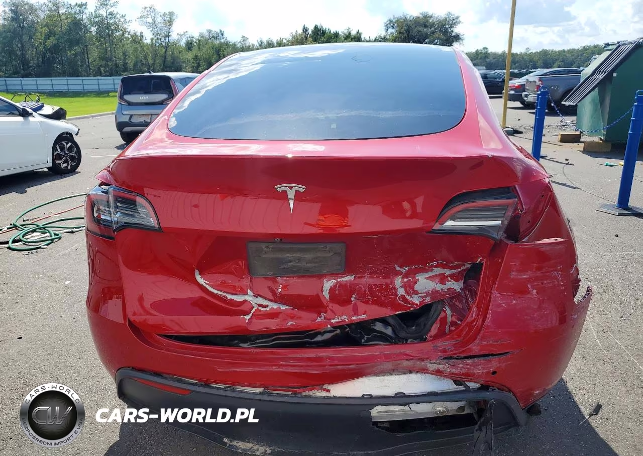 2022 Tesla Model Y VIN:7SAYGDEE0NF480871 - 6