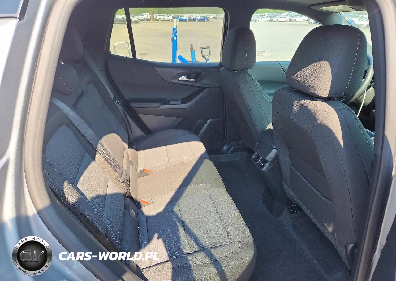 2026 Chevrolet Equinox Lt VIN:3GNAXHEG2TL490296 - 11