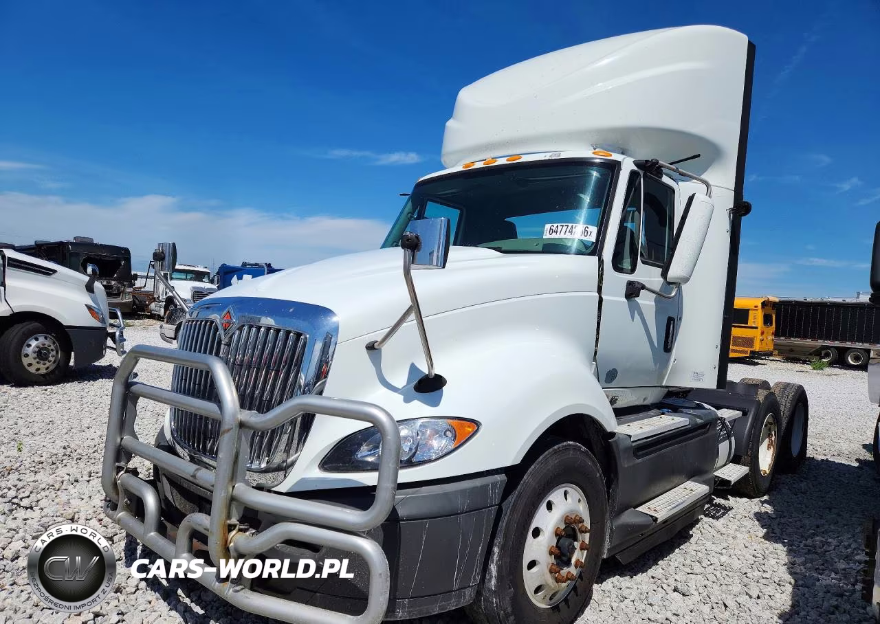 2016 International Prostar - Semi Truck – zdjęcie 1 z 12