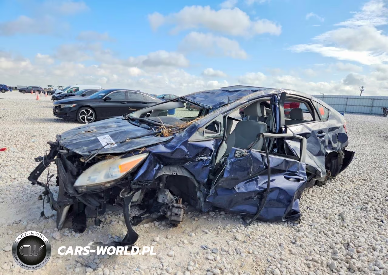2014 Toyota Prius Two VIN:JTDKN3DU1E0360023 - 1
