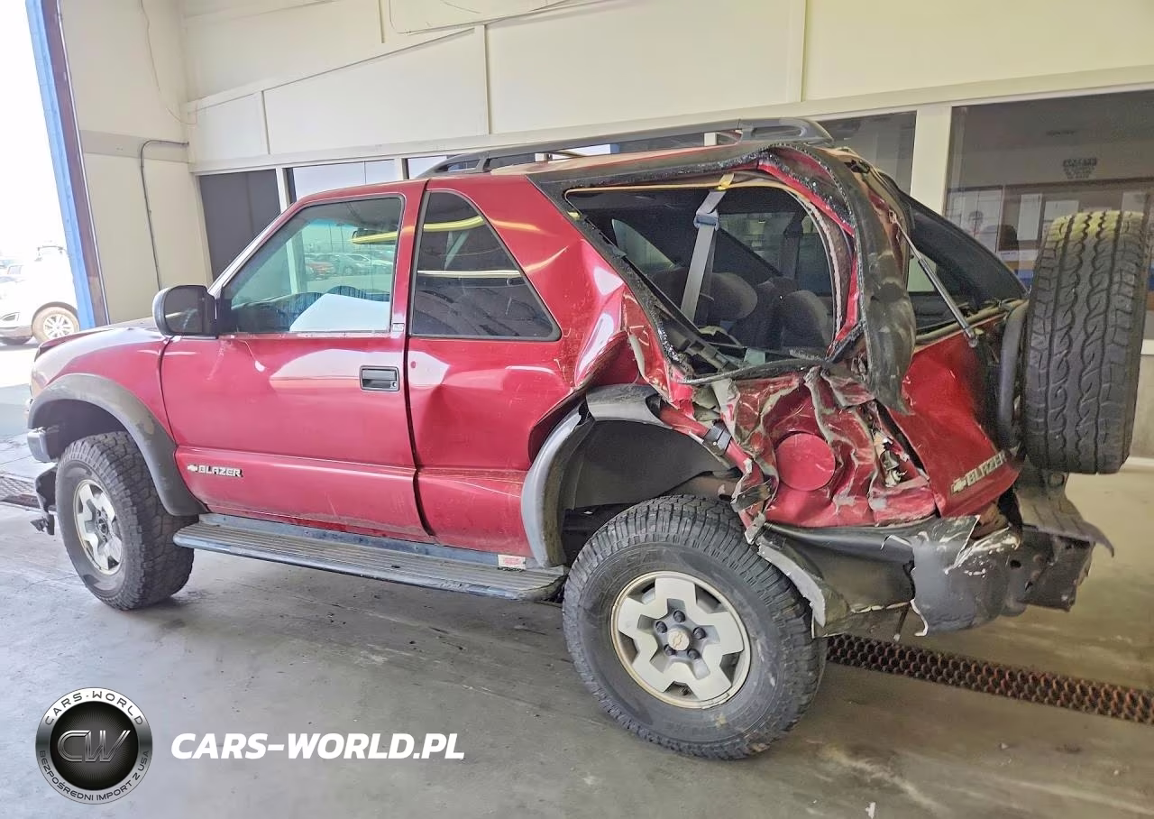 2000 Chevrolet Blazer VIN:1GNCT18W2YK278716 - 2