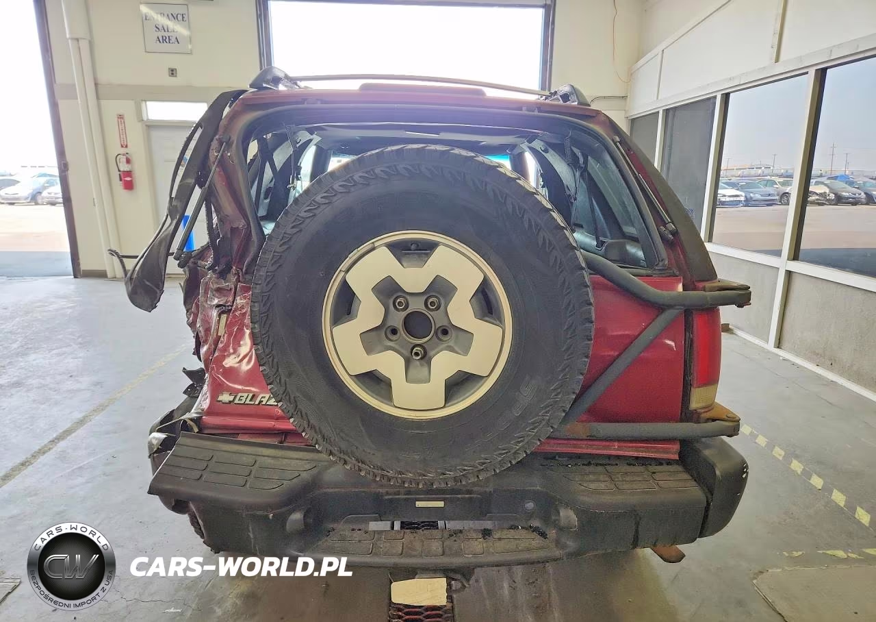 2000 Chevrolet Blazer VIN:1GNCT18W2YK278716 - 6