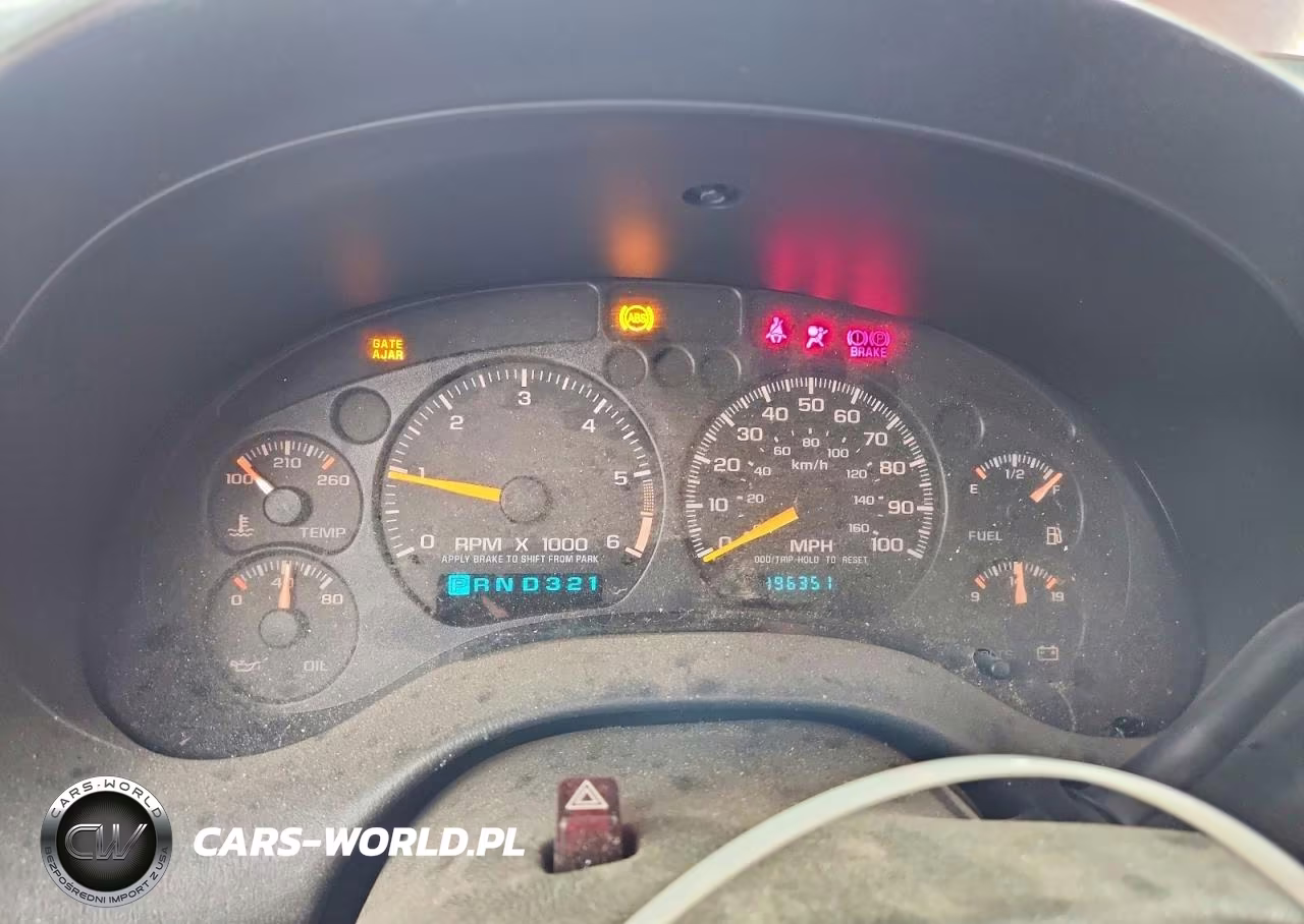 2000 Chevrolet Blazer VIN:1GNCT18W2YK278716 - 9