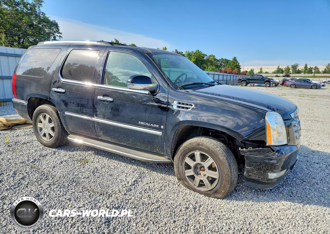 2007 Cadillac Escalade Luxury VIN:1GYFK638X7R426433 - 4