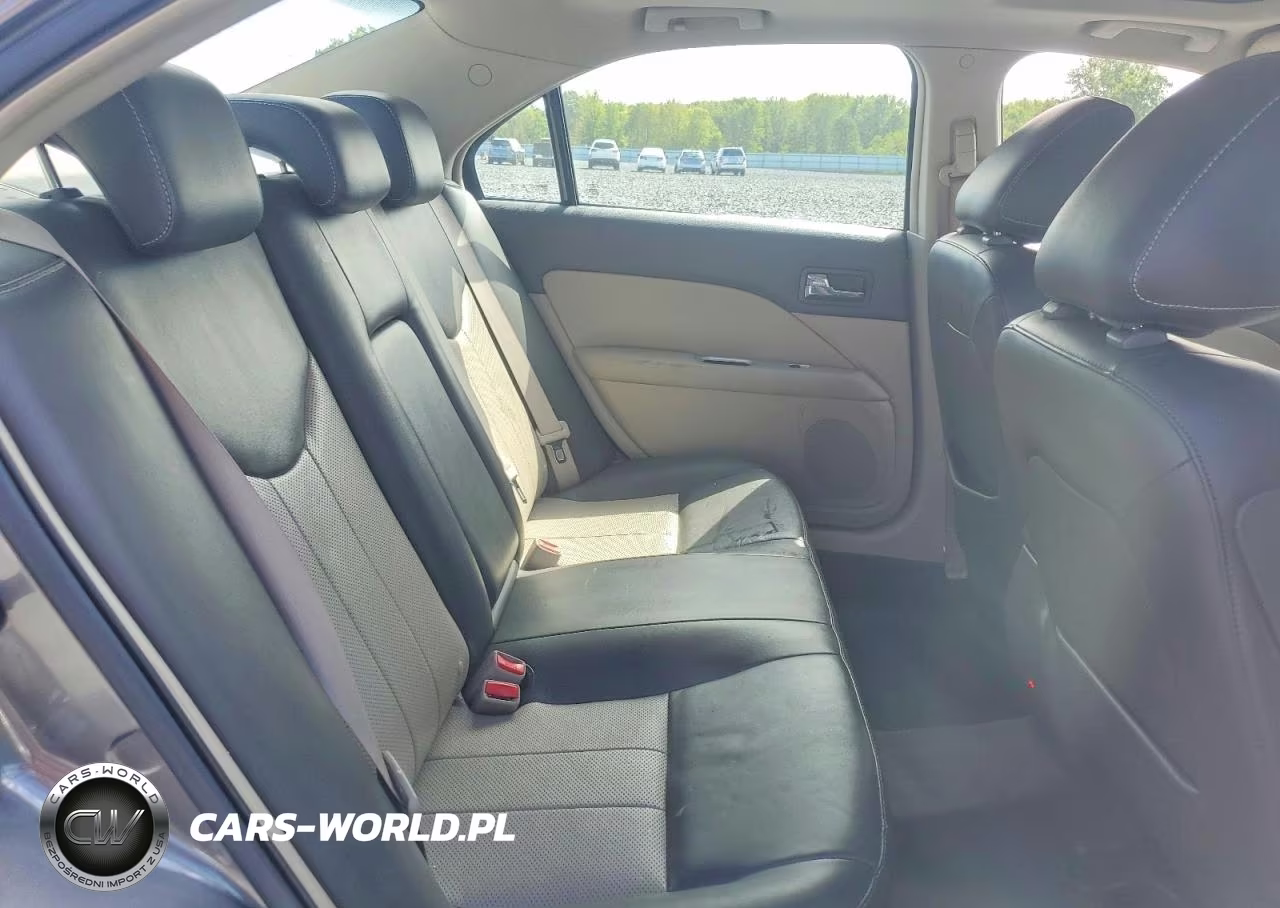 2010 Mercury Milan Premier VIN:3MEHM0JGXAR621779 - 10