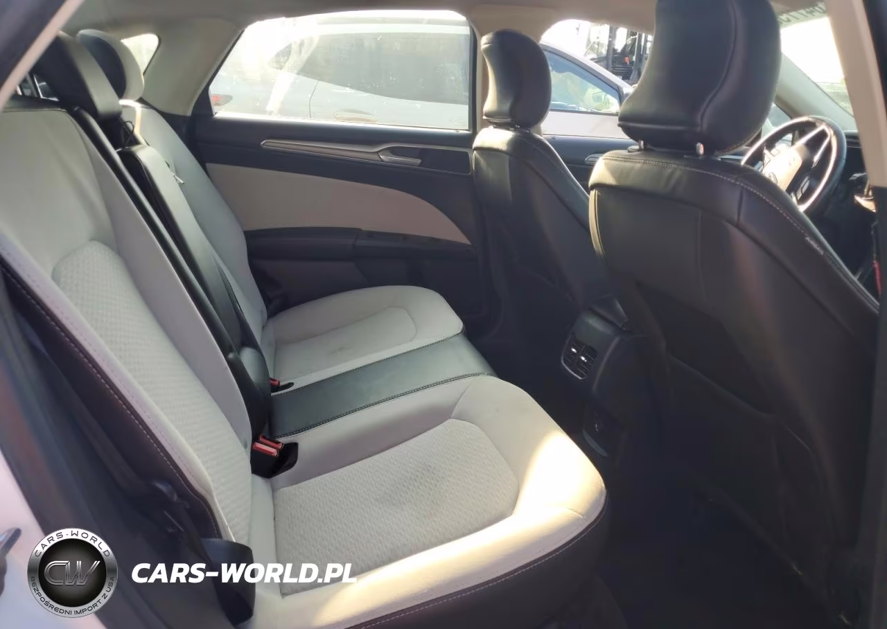 2019 Ford Fusion Se VIN:3FA6P0HD8KR245845 - 10