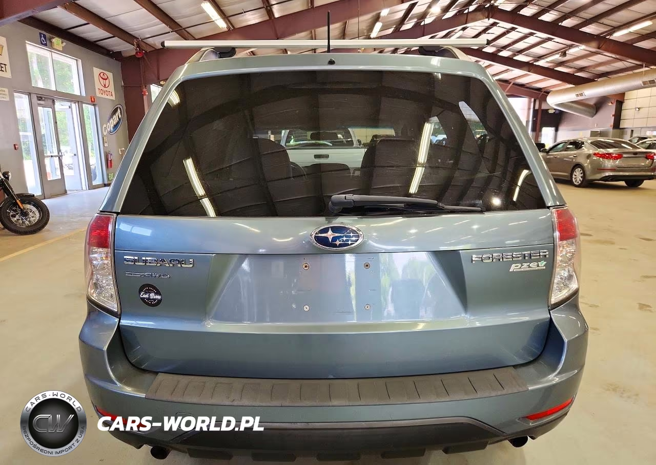 2011 Subaru Forester 2.5X Premium VIN:JF2SHADCXBG760878 - 6