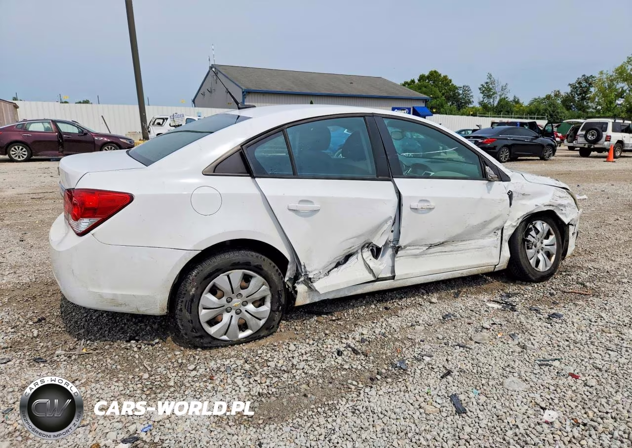 2013 Chevrolet Cruze Ls VIN:1G1PA5SG7D7189108 - 3