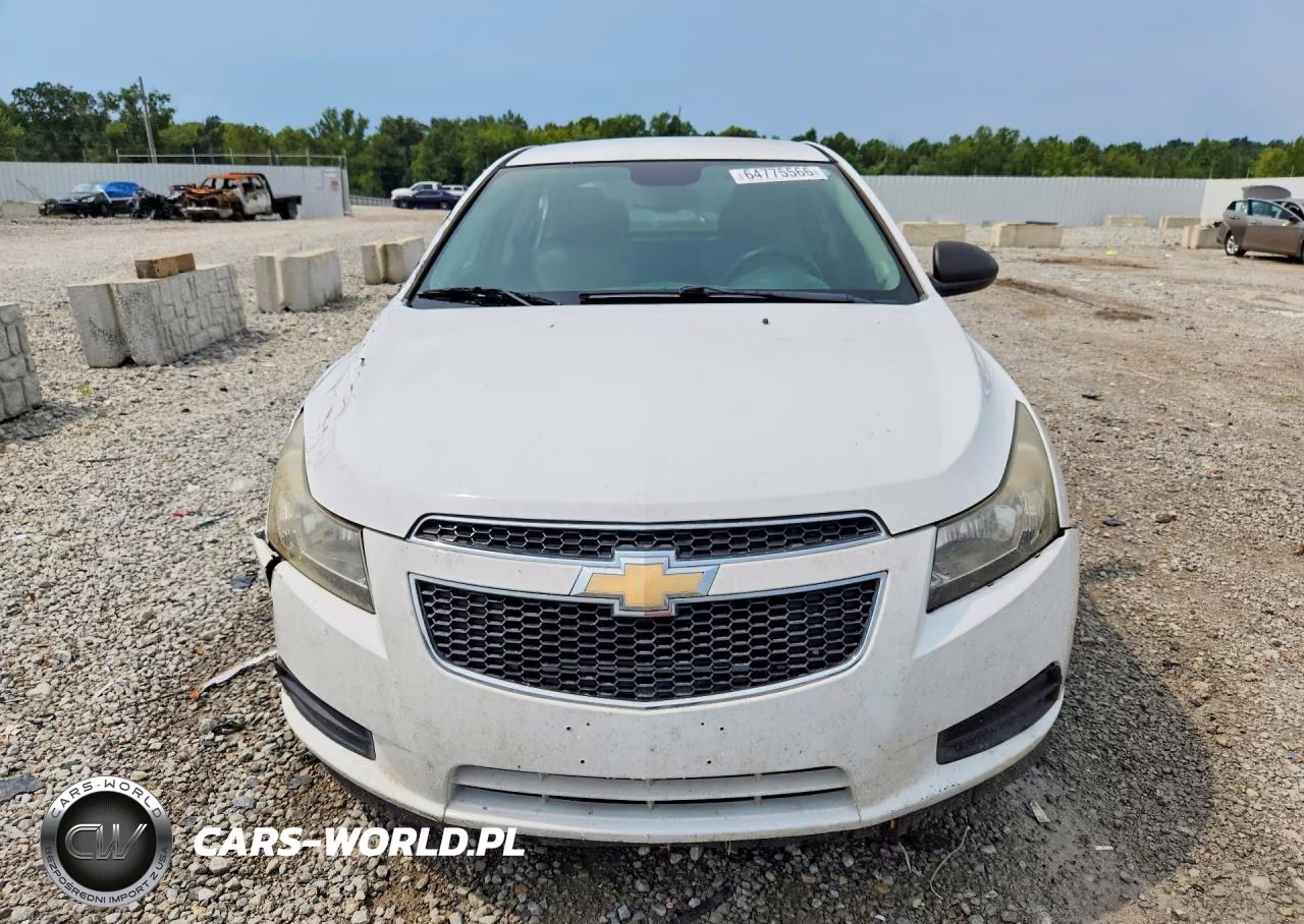 2013 Chevrolet Cruze Ls VIN:1G1PA5SG7D7189108 - 5
