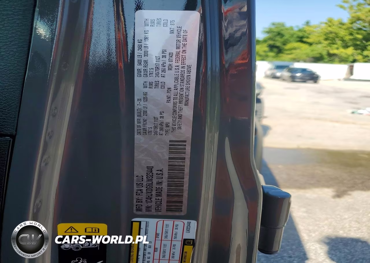 2020 Jeep Wrangler Unlimited Sport VIN:1C4HJXDG6LW323440 - 12