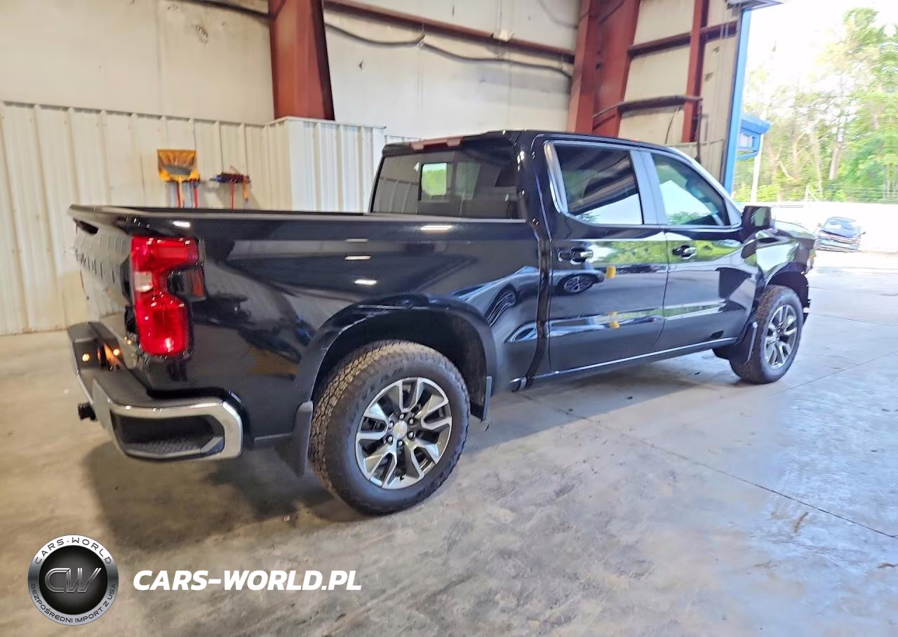 2026 Chevrolet Silverado K1500 Lt VIN:1GCUKDED0TZ231415 - 3
