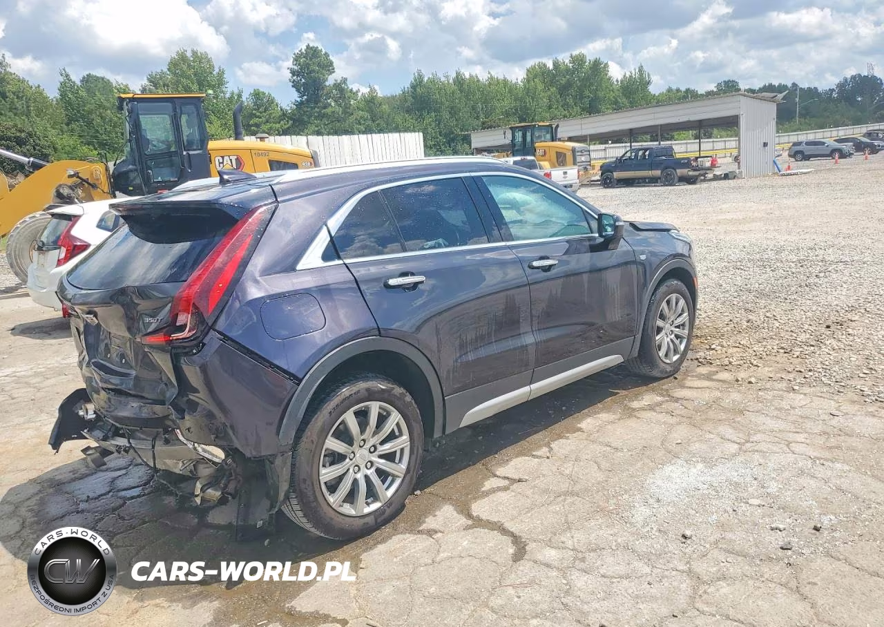 2023 Cadillac Xt4 Premium Luxury VIN:1GYFZCR4XPF170391 - 3
