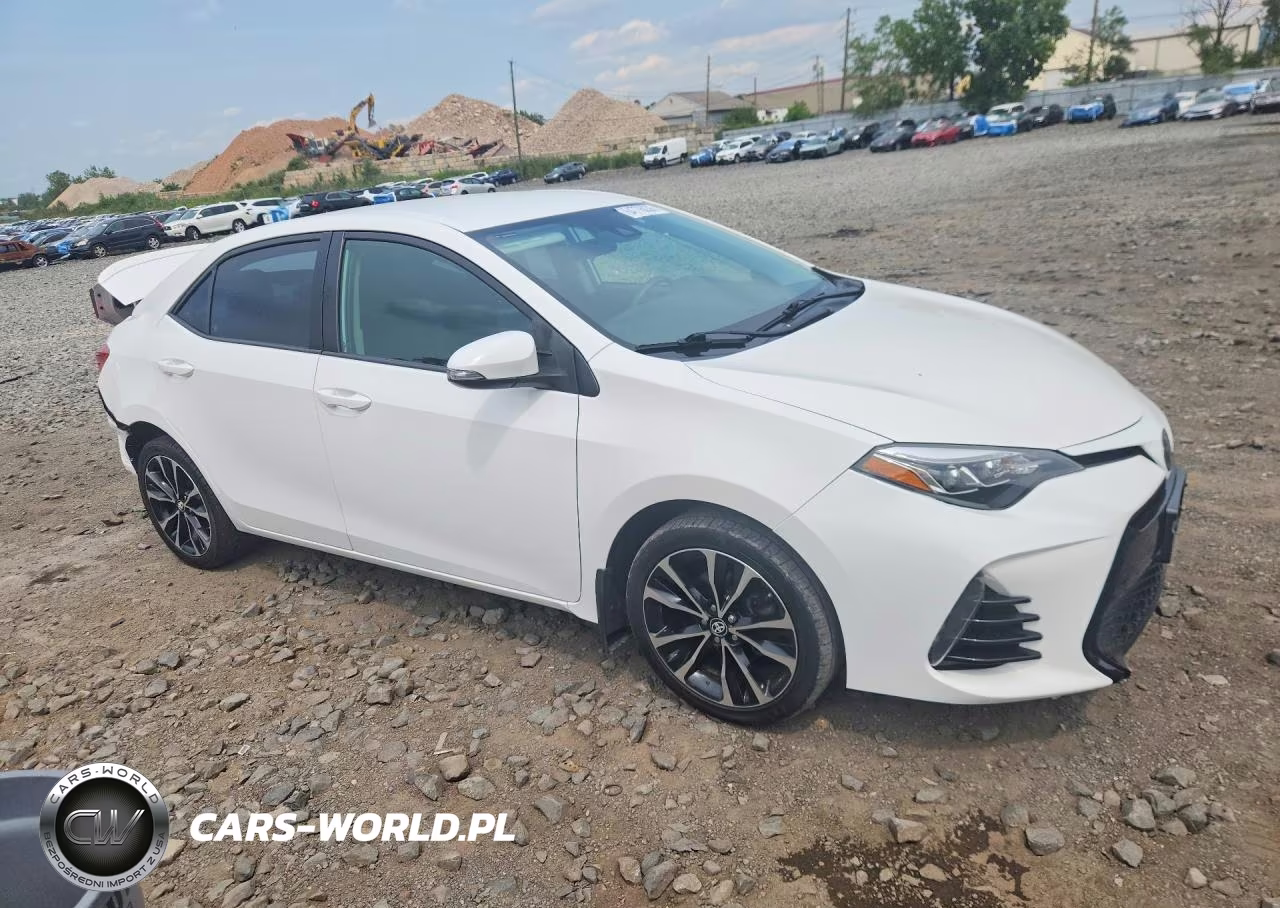 2018 Toyota Corolla Se VIN:2T1BURHE2JC060550 - 4