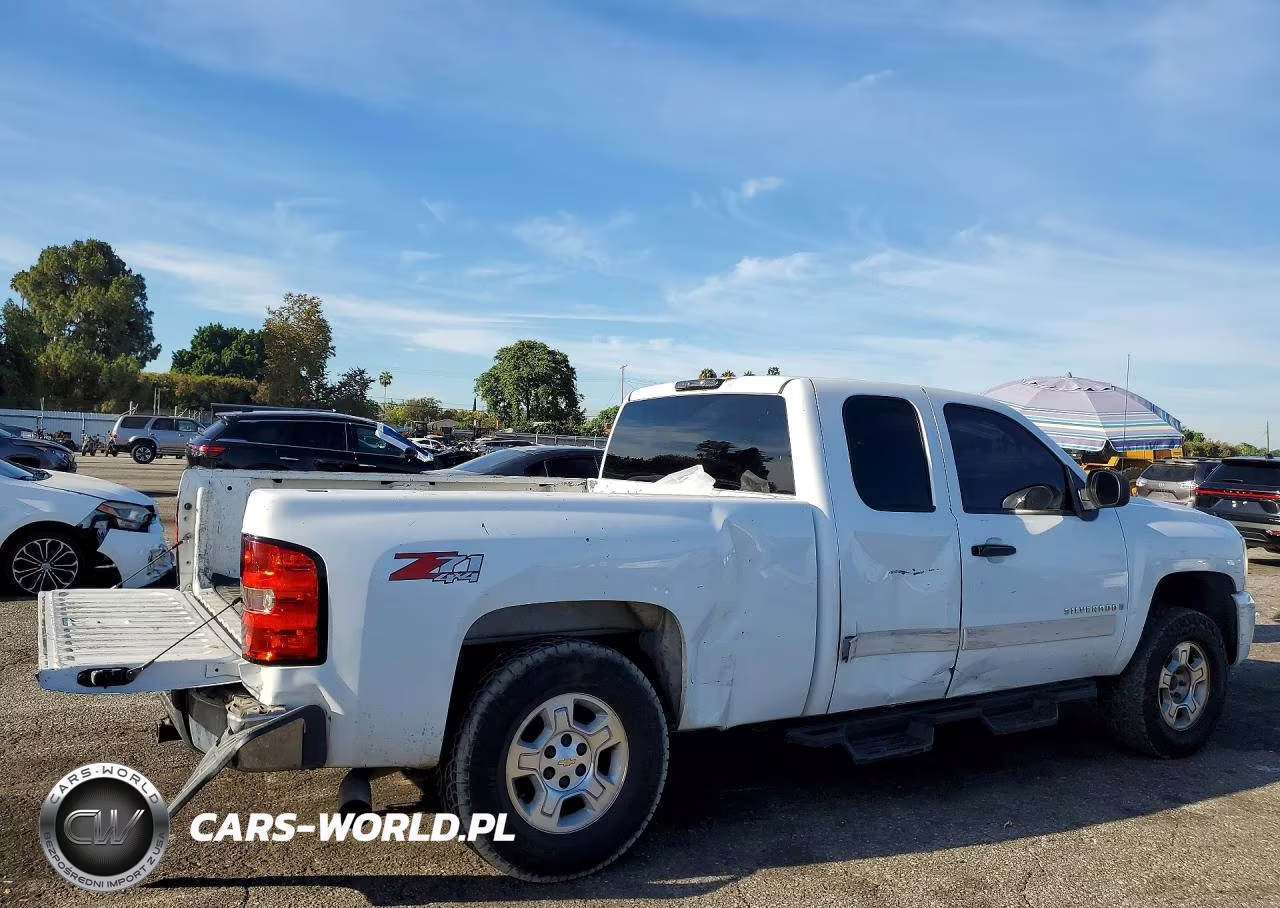 2007 Chevrolet Silverado K1500 VIN:2GCEK19J271711926 - 3