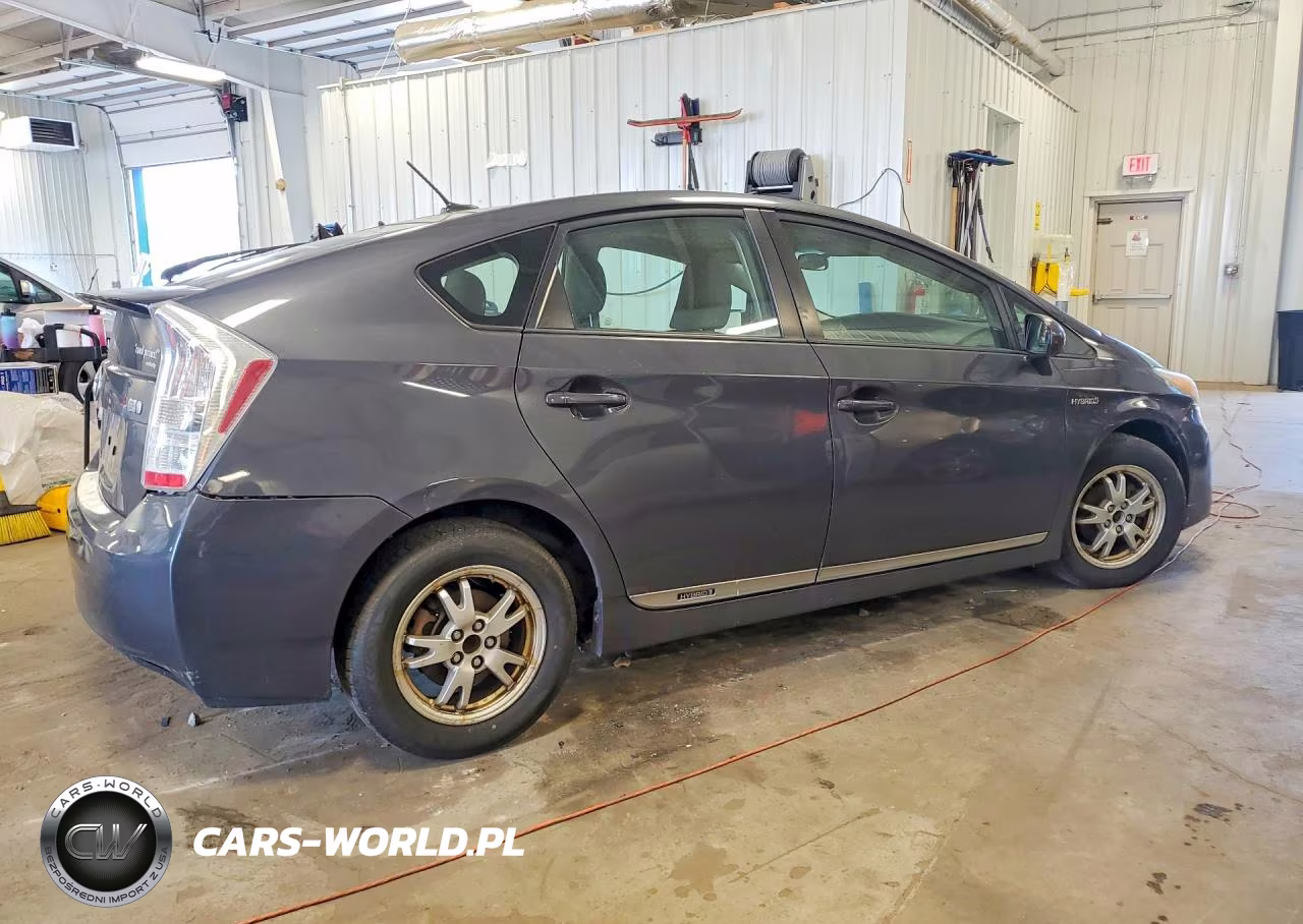2011 Toyota Prius Three VIN:JTDKN3DU4B1457416 - 3