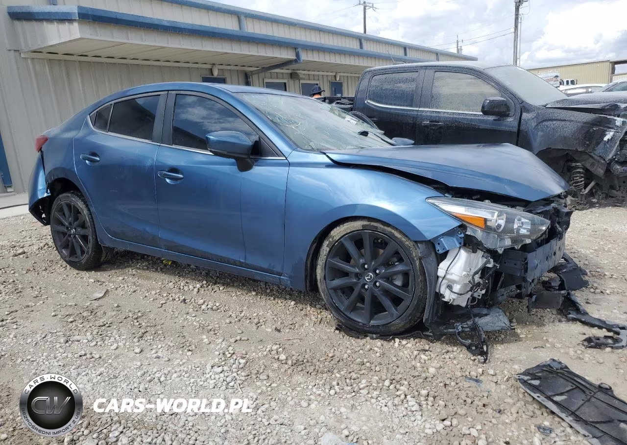 2018 Mazda 3 Touring VIN:3MZBN1V36JM172936 - 4