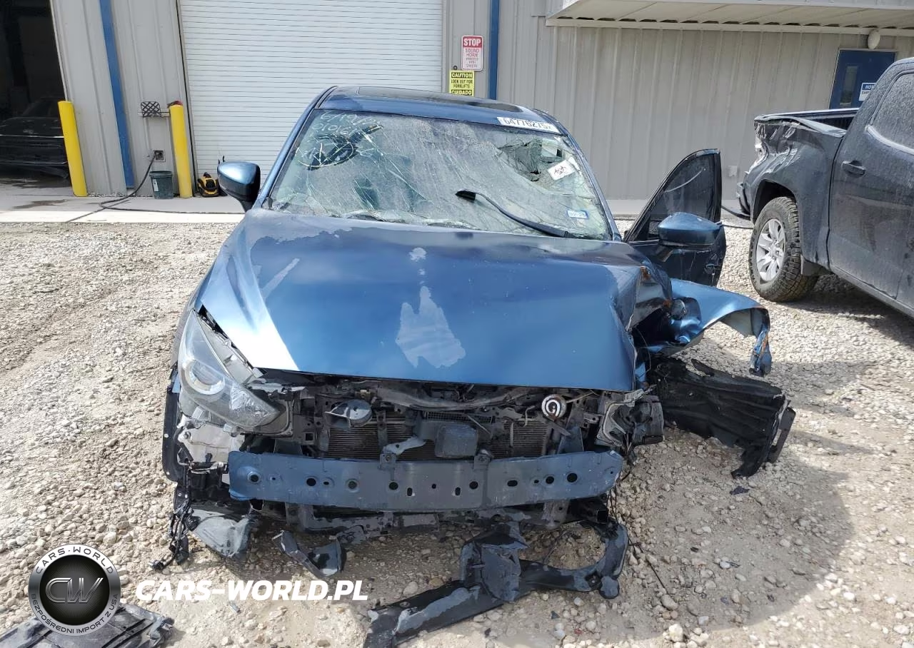 2018 Mazda 3 Touring VIN:3MZBN1V36JM172936 - 5