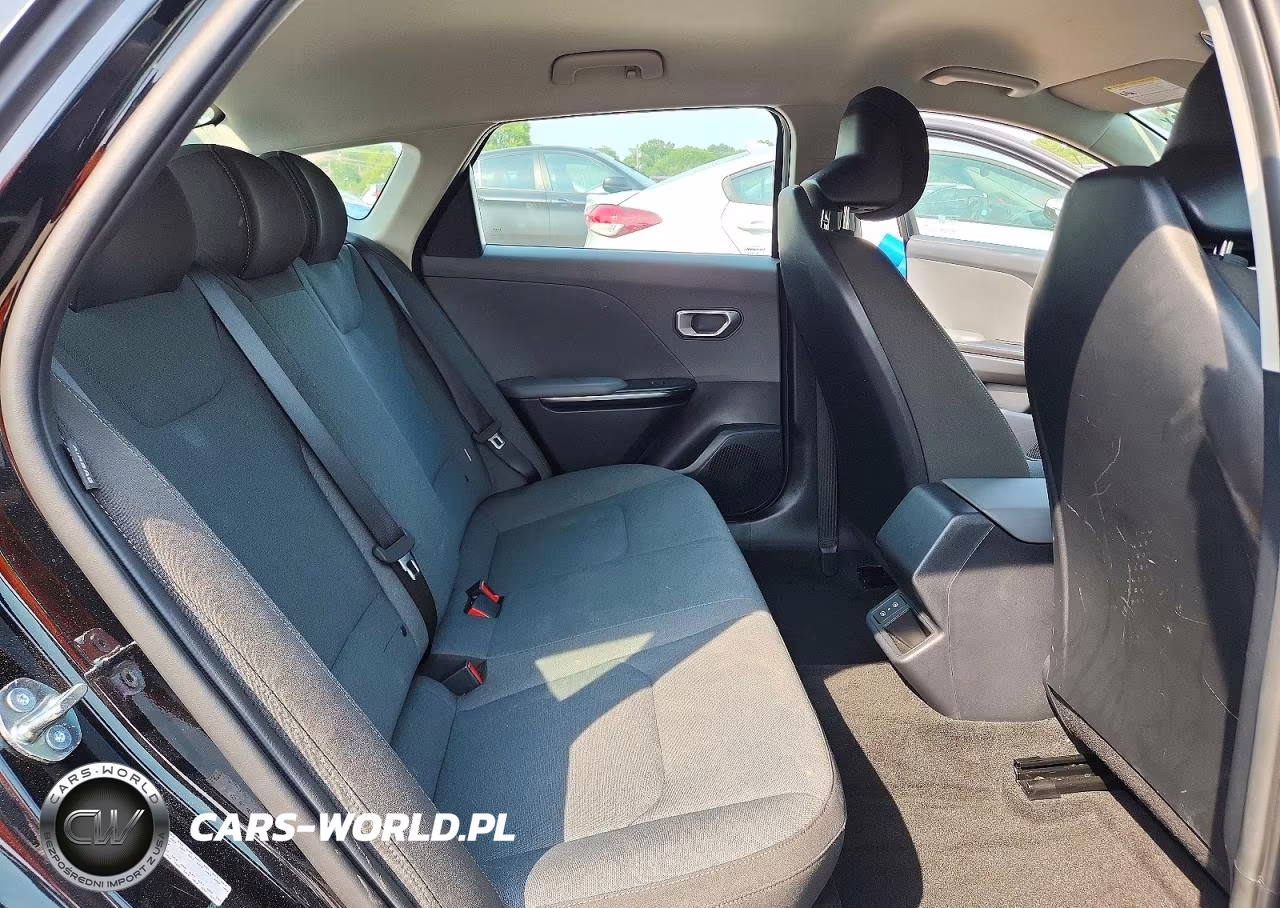 2025 Kia K4 Lx VIN:3KPFT4DE3SE246985 - 10
