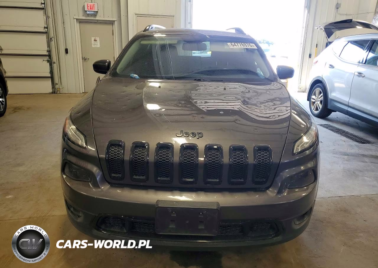 2018 Jeep Cherokee Latitude VIN:1C4PJLCB8JD552687 - 5