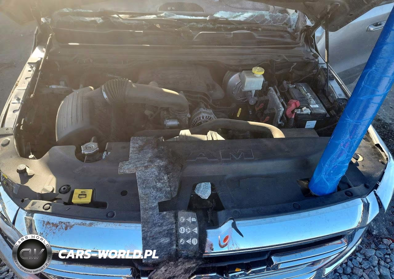 2019 Ram 1500 Laramie VIN:1C6SRFDT2KN795619 - 11
