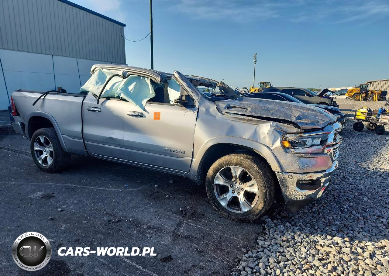 2019 Ram 1500 Laramie VIN:1C6SRFDT2KN795619 - 4