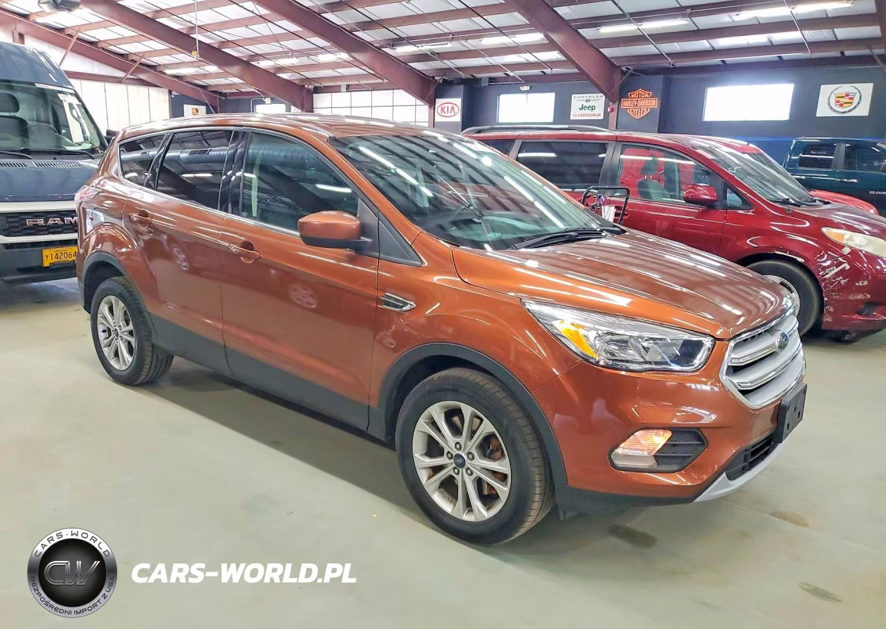 2017 Ford Escape Se VIN:1FMCU9GD1HUA86966 - 4