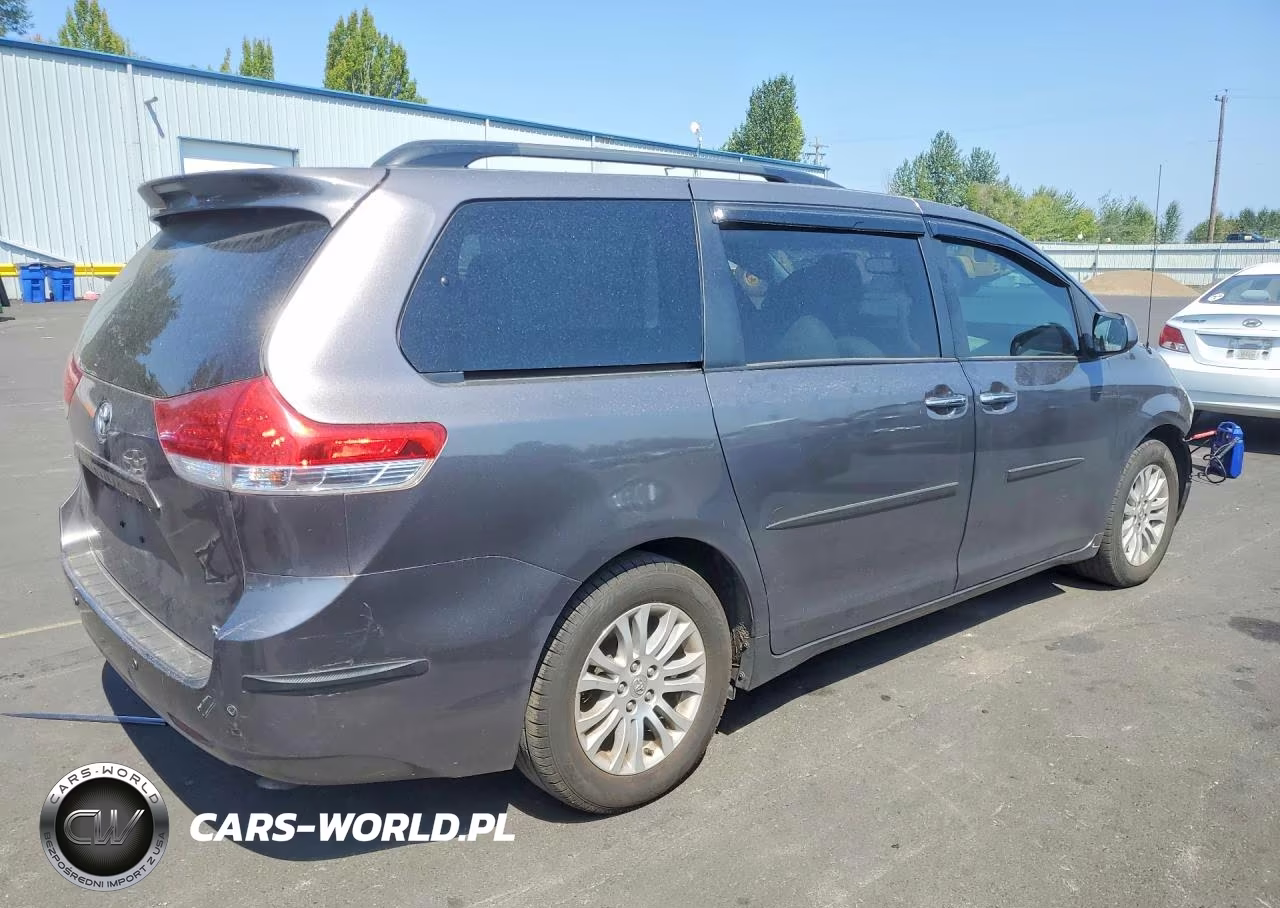 2014 Toyota Sienna Xle 8-Passenger VIN:5TDYK3DC0ES514700 - 3
