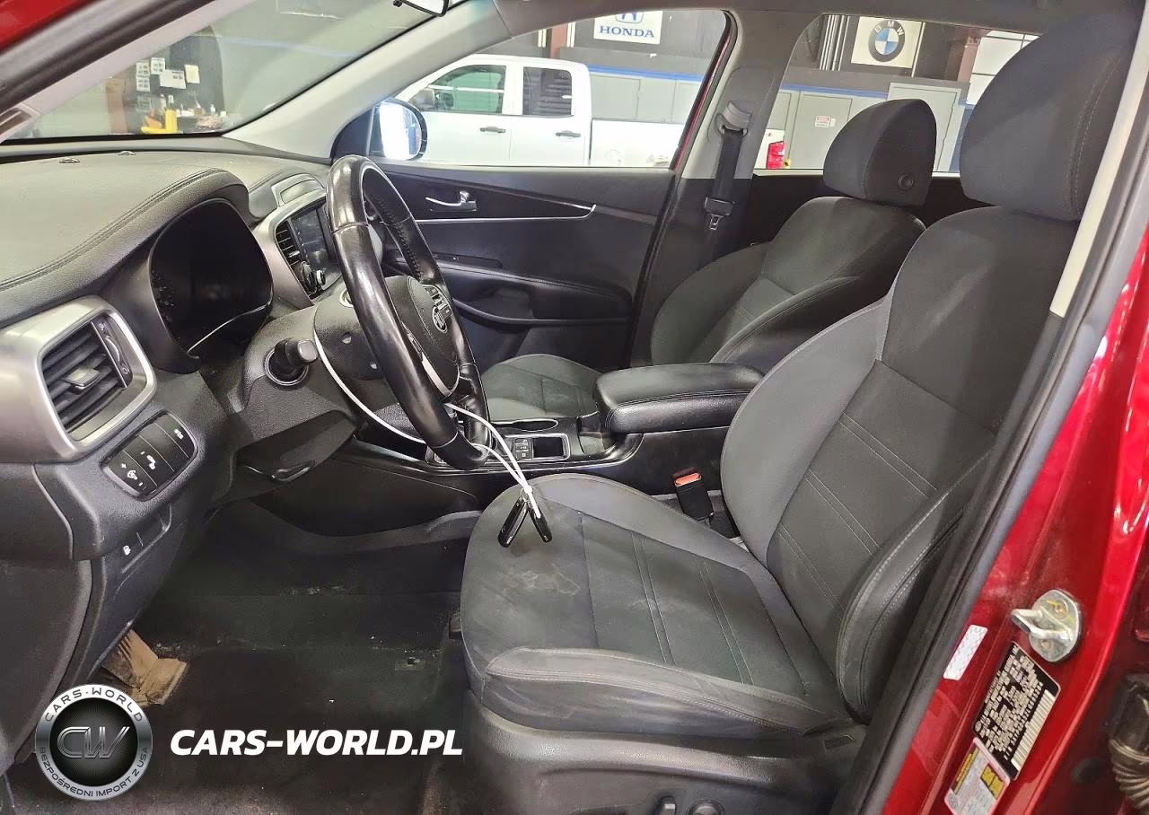 2020 Kia Sorento S VIN:5XYPGDA52LG695284 - 7
