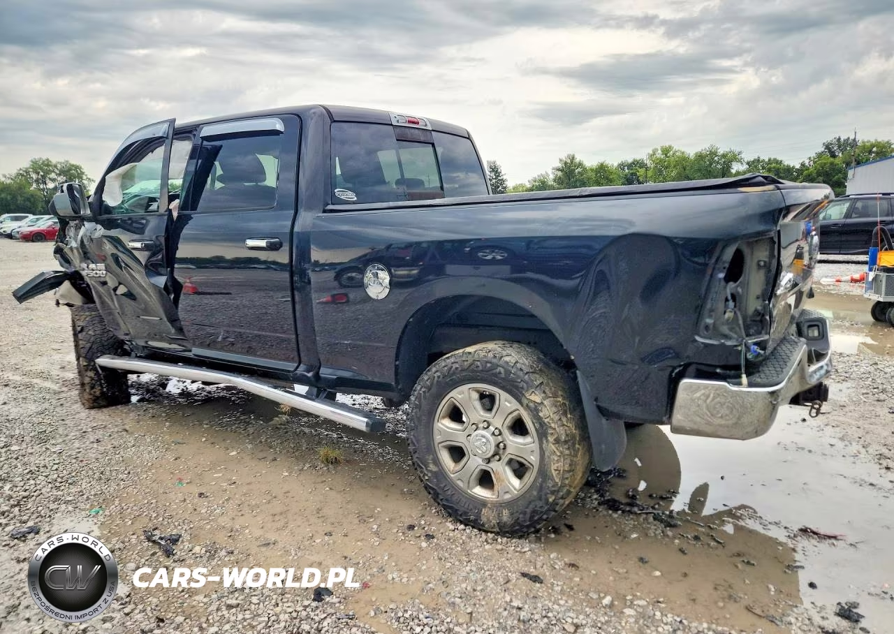 2017 Ram 2500 Slt VIN:3C6UR5DJ8HG562332 - 2