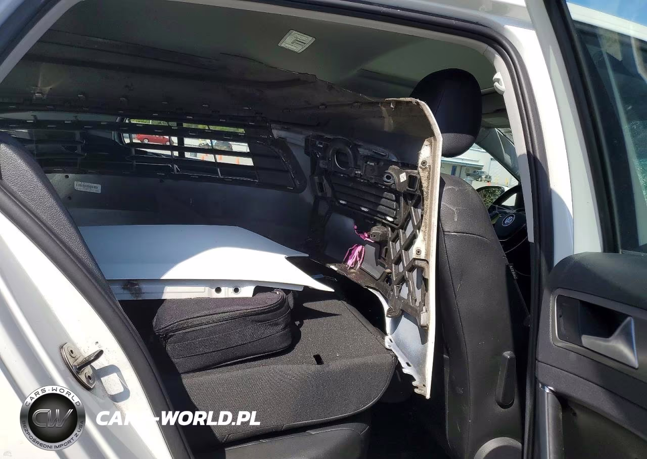 2017 Volkswagen Golf S VIN:3VW217AUXHM006829 - 11