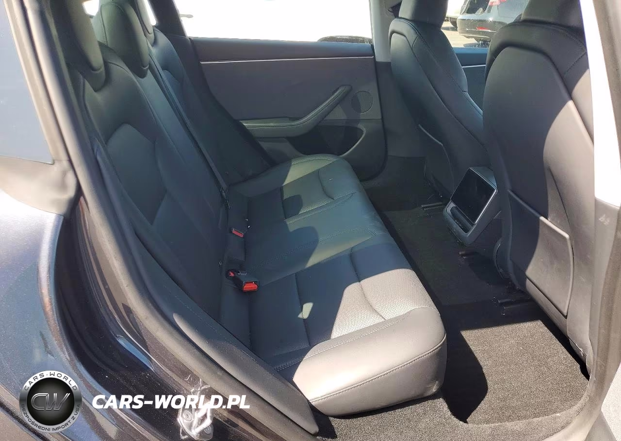 2025 Tesla Model 3 VIN:5YJ3E1EAXSF942941 - 10