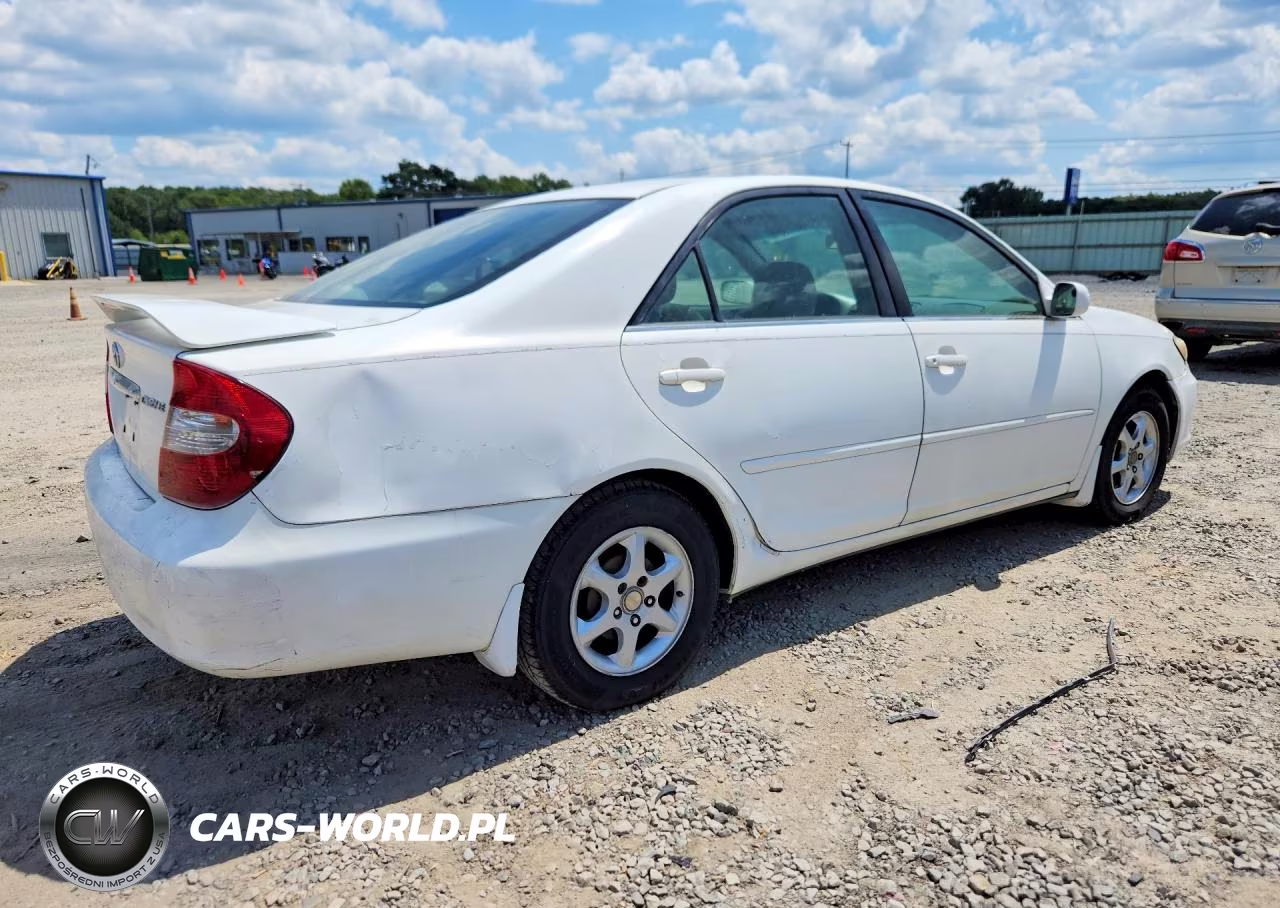 2003 Toyota Camry Le VIN:4T1BE32K93U229764 - 3