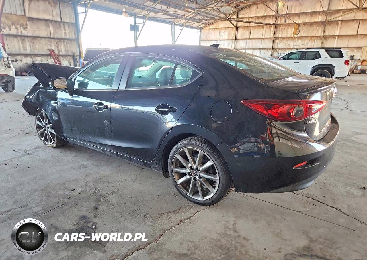 2018 Mazda 3 Touring VIN:3MZBN1V33JM255322 - 2