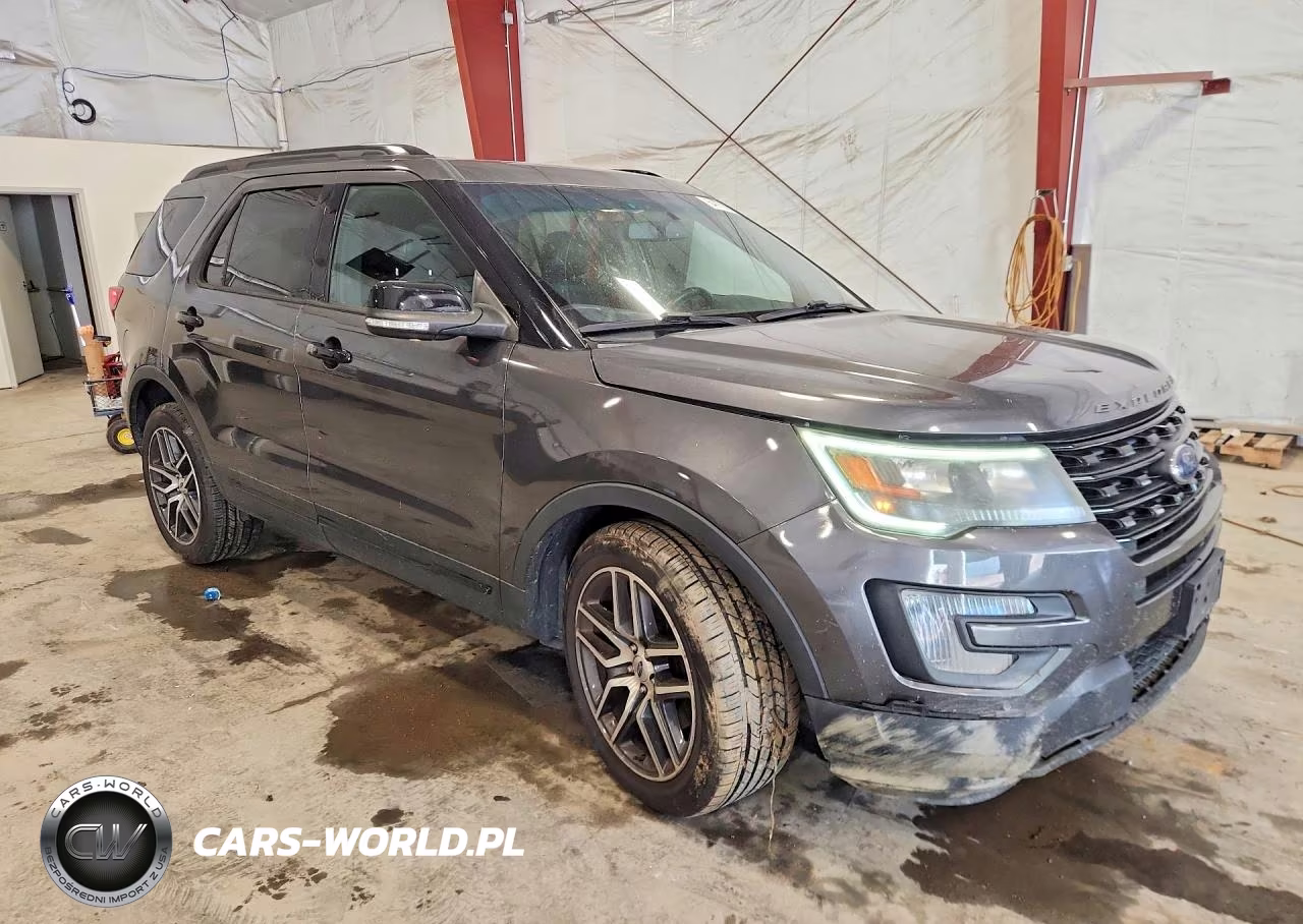 2017 Ford Explorer Sport VIN:1FM5K8GTXHGE26565 - 4
