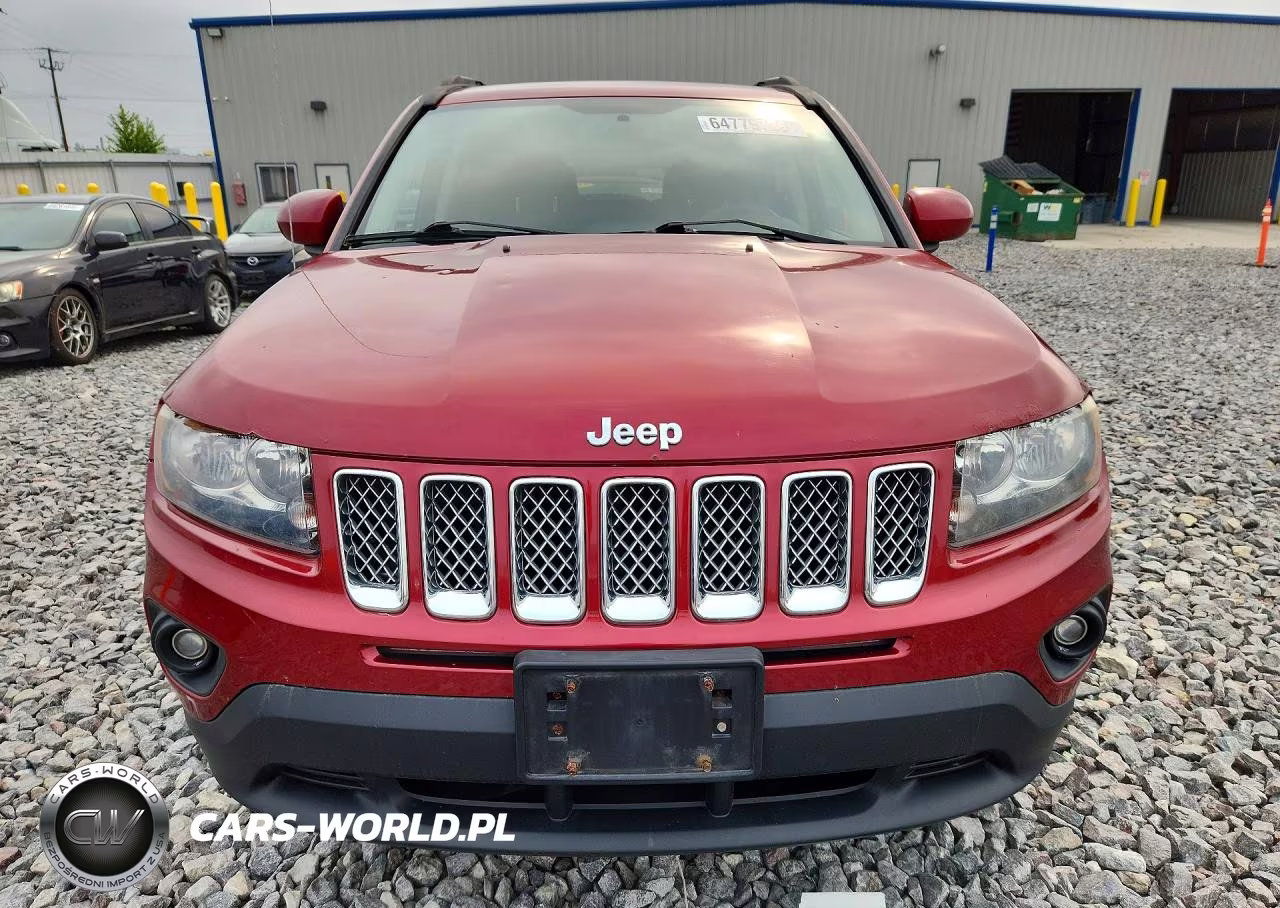 2014 Jeep Compass Latitude VIN:1C4NJDEB8ED521696 - 5