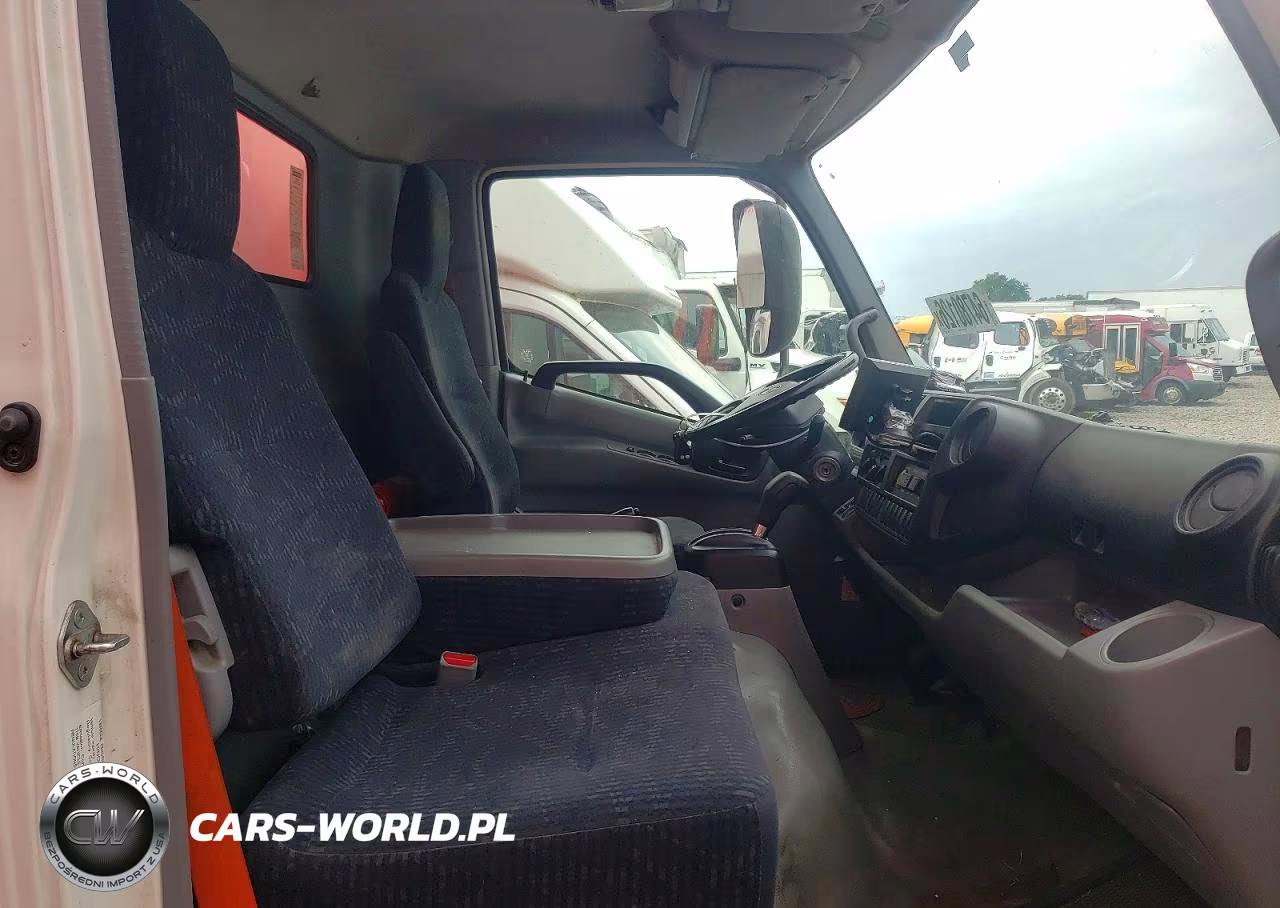 2017 Hino 195 Box Truck VIN:JHHSDM2H8HK005970 - 8