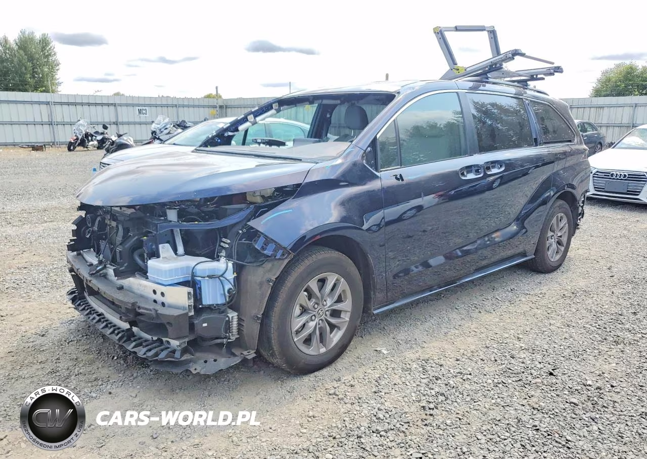 2024 Toyota Sienna Le – zdjęcie 1 z 14