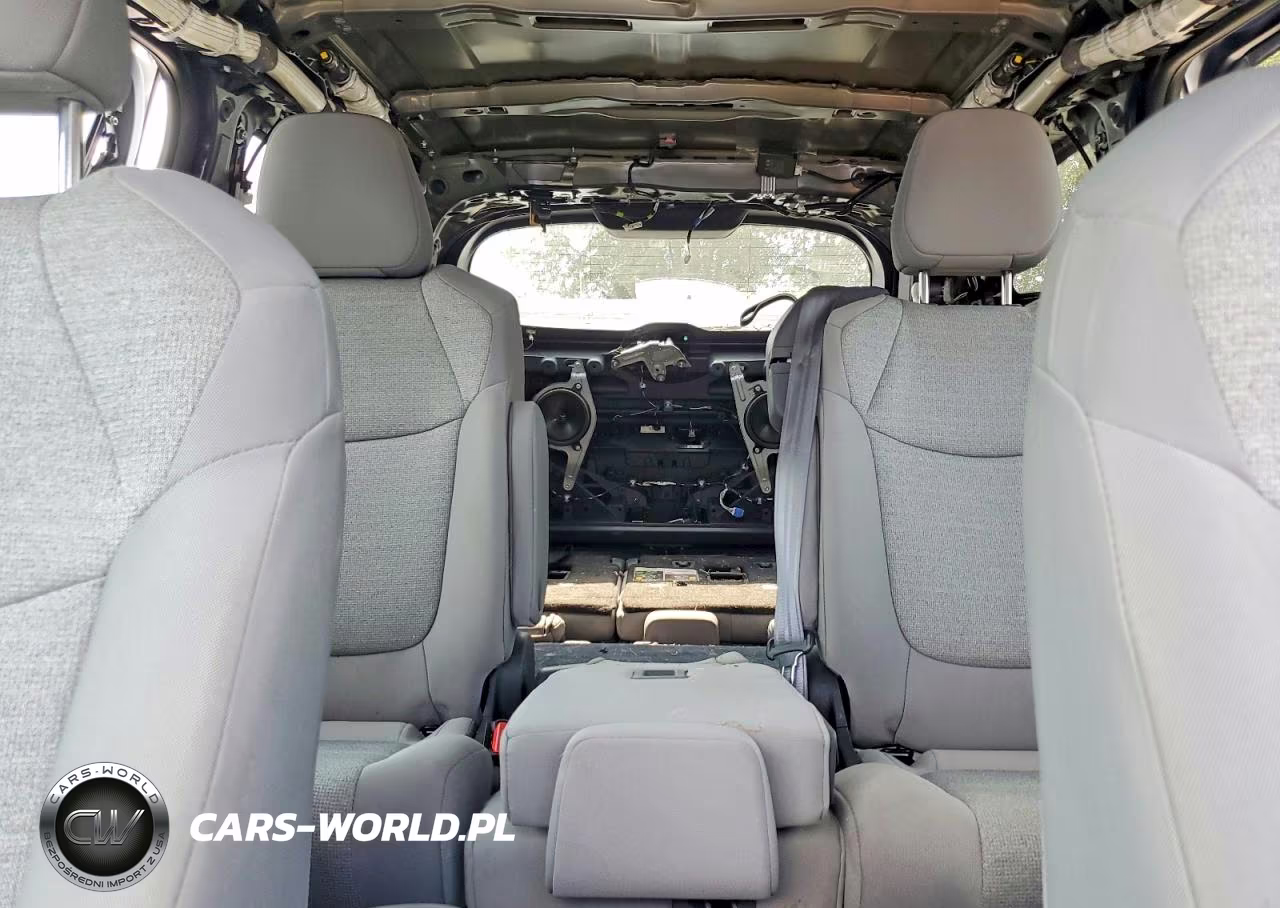 2024 Toyota Sienna Le VIN:5TDKSKFC1RS149981 - 10