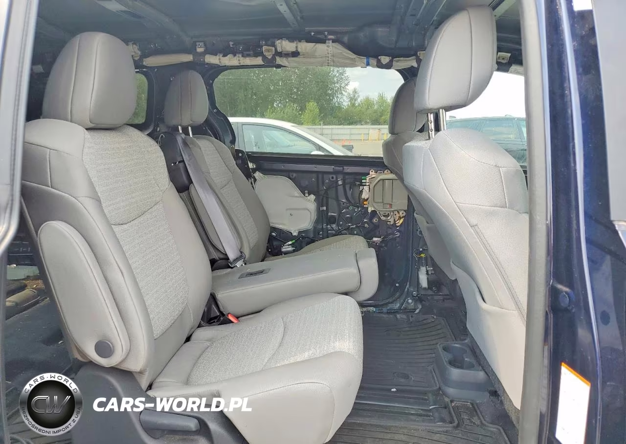2024 Toyota Sienna Le VIN:5TDKSKFC1RS149981 - 11