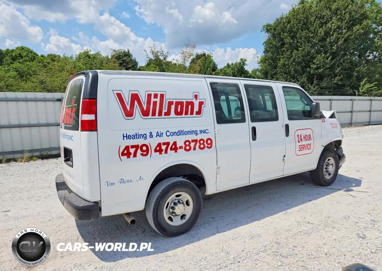 2024 Chevrolet Express G2500 VIN:1GCWGAFP6R1256313 - 3
