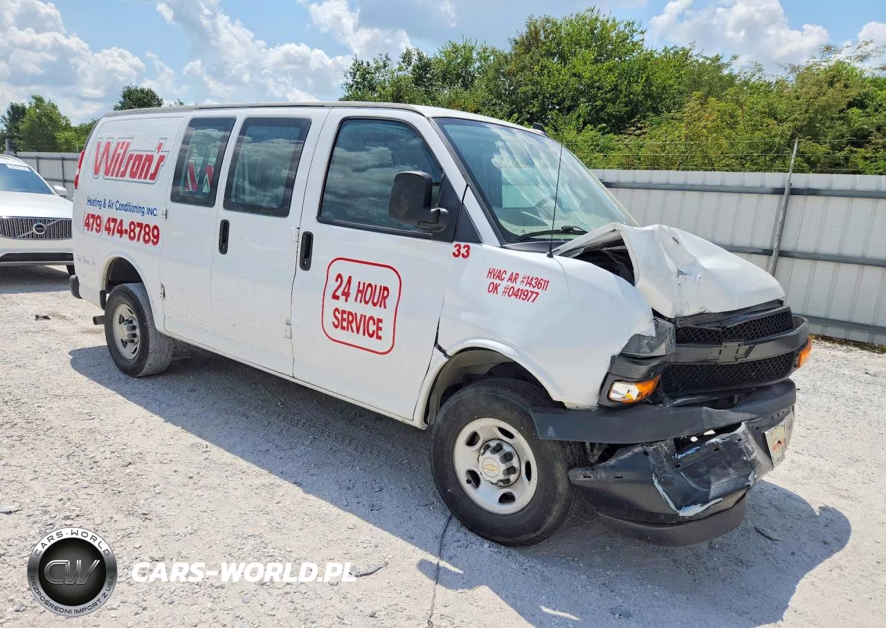 2024 Chevrolet Express G2500 VIN:1GCWGAFP6R1256313 - 4