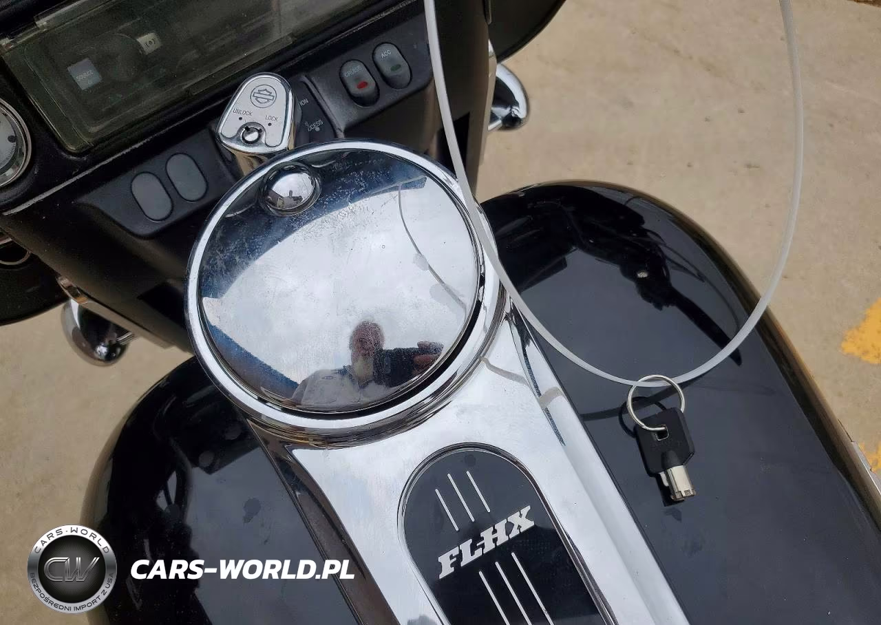 2007 Harley-Davidson Flhx VIN:1HD1KB4157Y612069 - 8