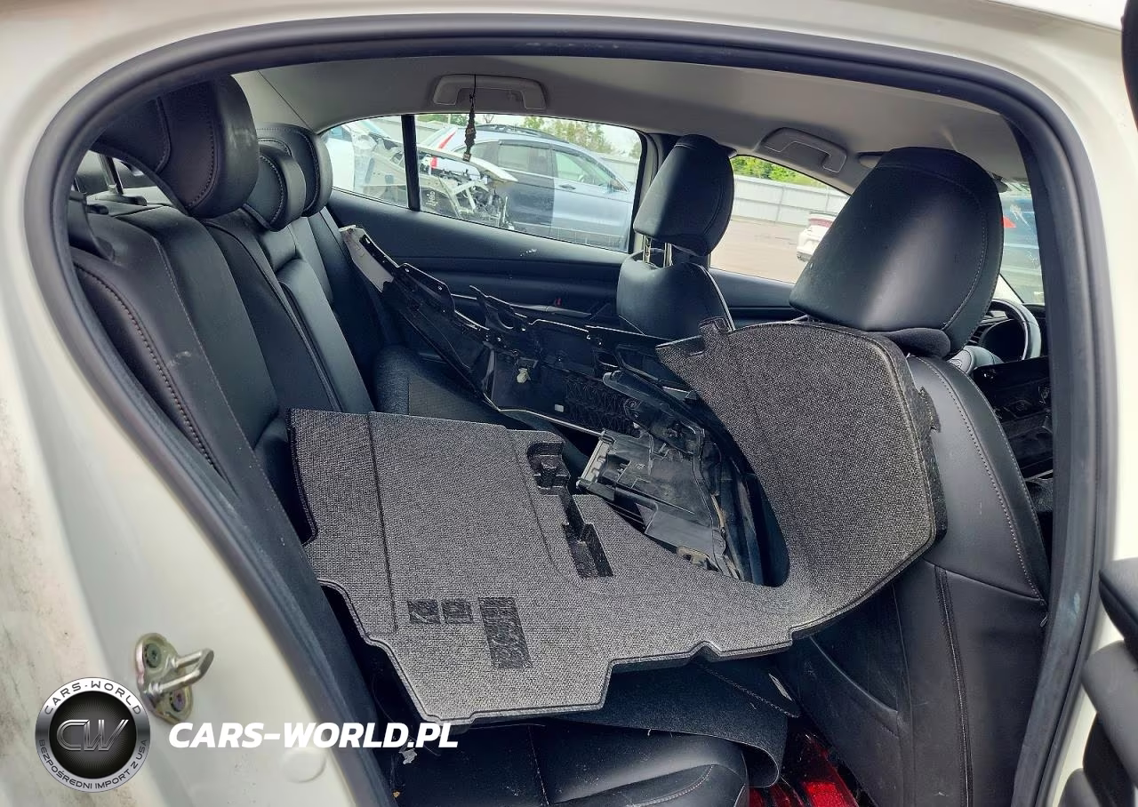 2020 Mazda 3 Select VIN:JM1BPACL2L1170830 - 10