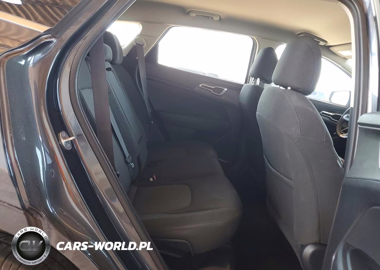 2024 Kia Sportage Lx VIN:KNDPUCDF6R7214661 - 10