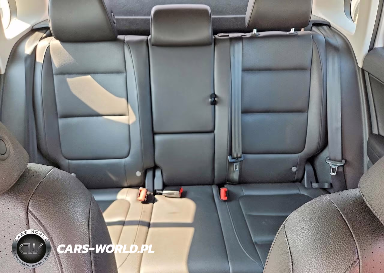 2017 Volkswagen Tiguan S VIN:WVGBV7AX0HW510741 - 10