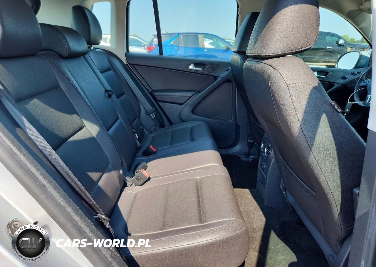 2017 Volkswagen Tiguan S VIN:WVGBV7AX0HW510741 - 11