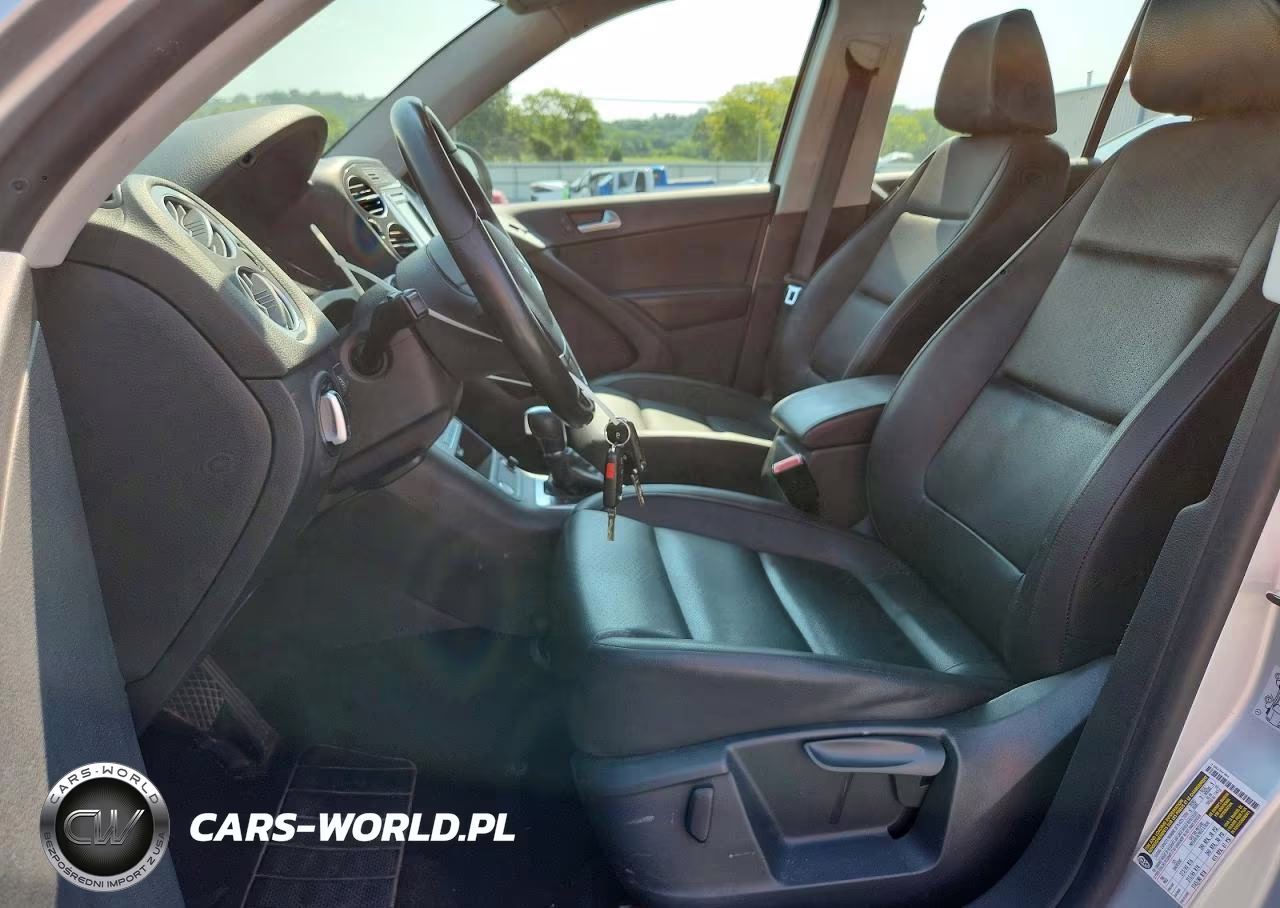 2017 Volkswagen Tiguan S VIN:WVGBV7AX0HW510741 - 7