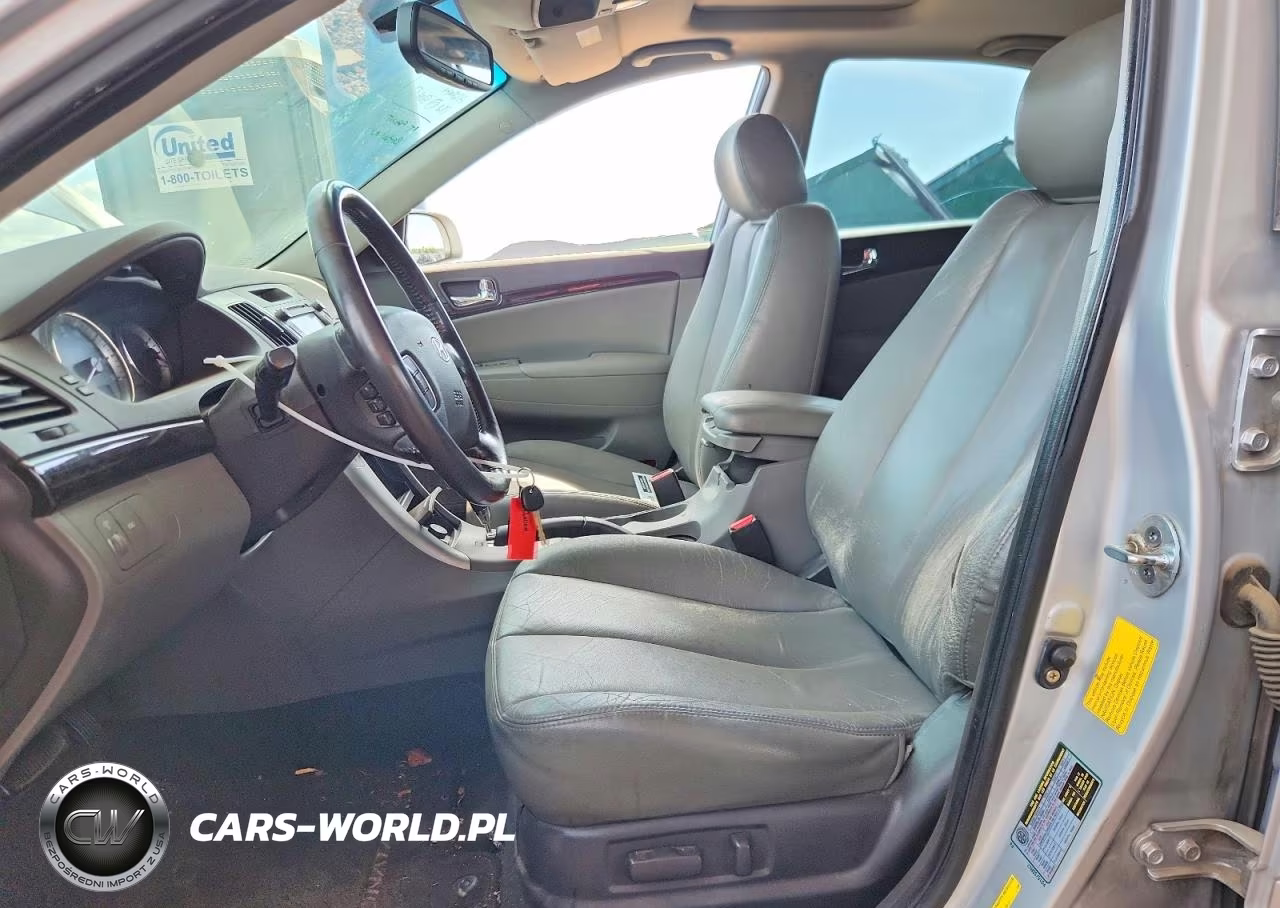 2009 Hyundai Sonata Limited VIN:5NPEU46C09H573371 - 7