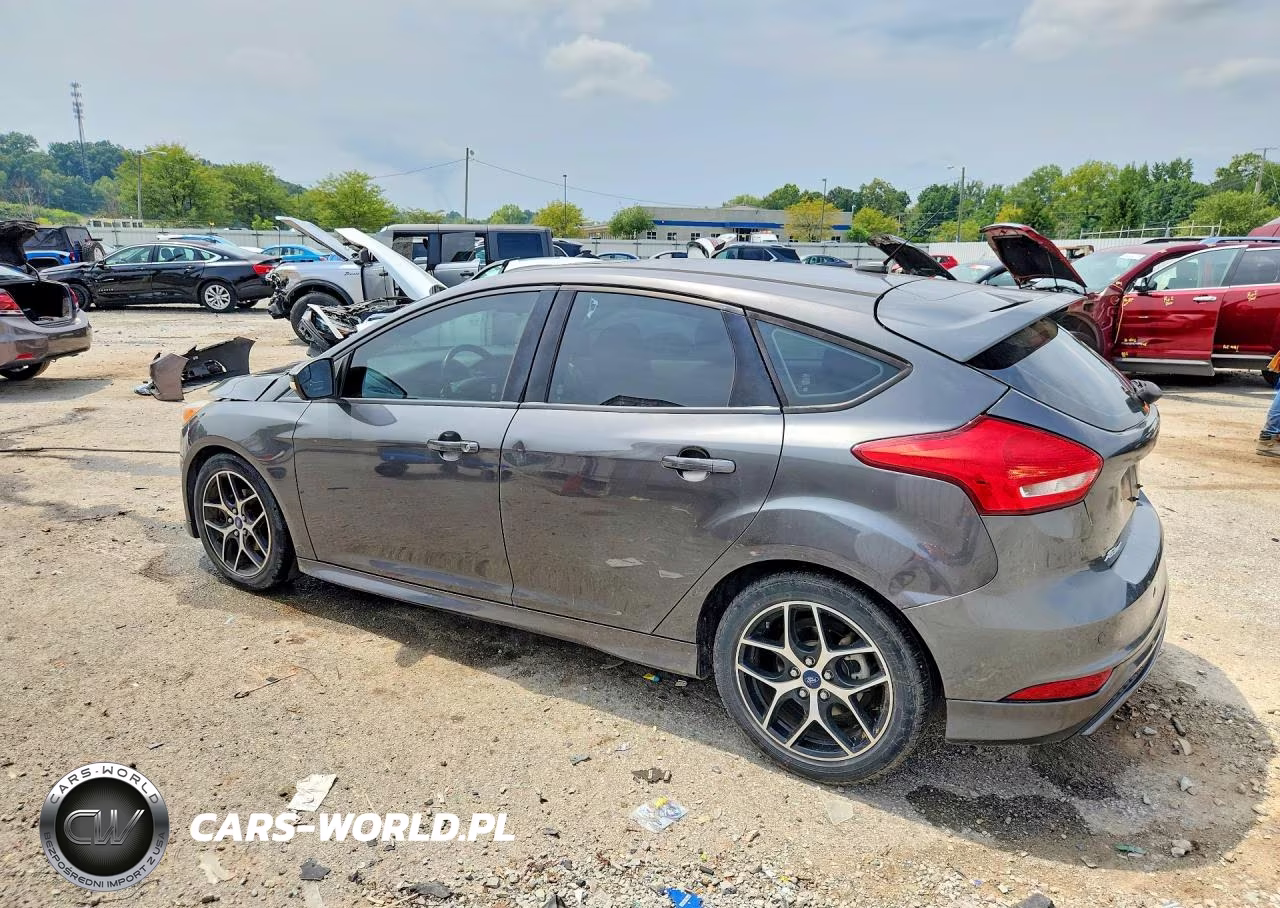 2015 Ford Focus Se VIN:1FADP3K24FL208134 - 2